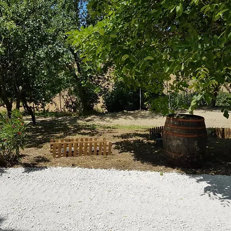 Casale Nella Campagna Marchigiana Feriehus *