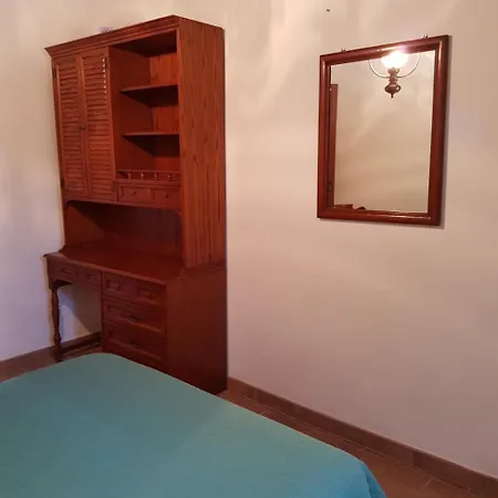 Casale Nella Campagna Marchigiana