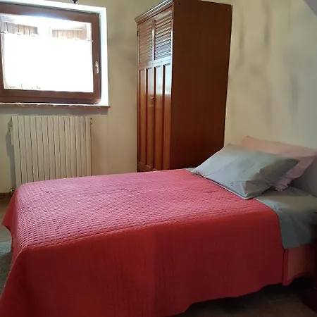 Casale Nella Campagna Marchigiana Tatil Evi