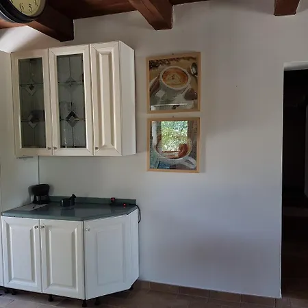 Casale Nella Campagna Marchigiana Feriehus *